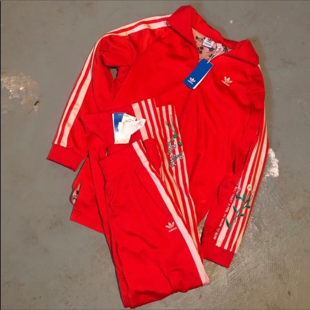 Brand new set with tags